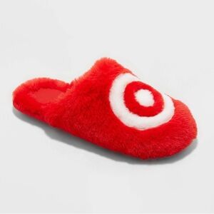 Target Wondershop Fluffy Slippers NWT Size Medium Women’s 7/8 Men’s 5/6